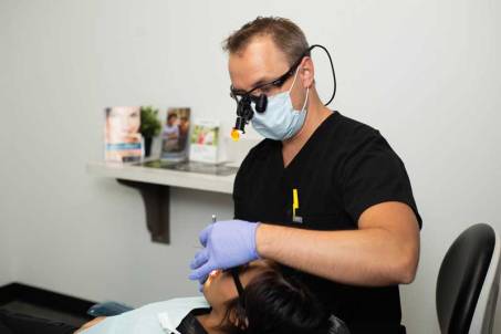 dental-extraction-in-770021